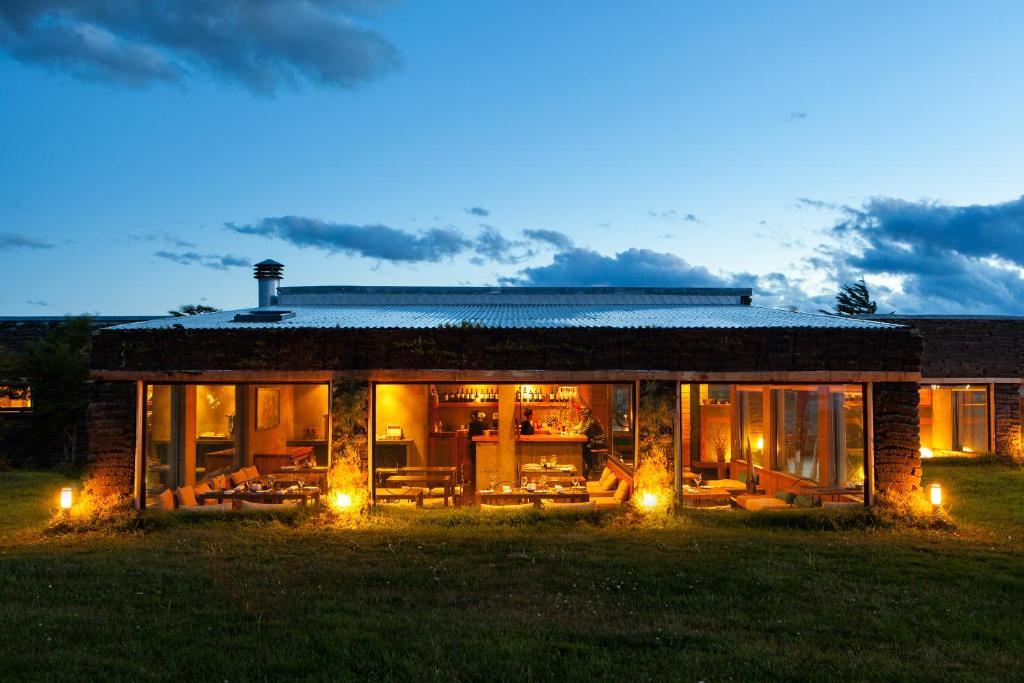 Hotel Altiplanico Puerto Natales Bagian luar foto